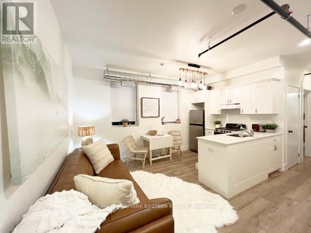 Photo - 1354 Youngs Point Rd Unité 101