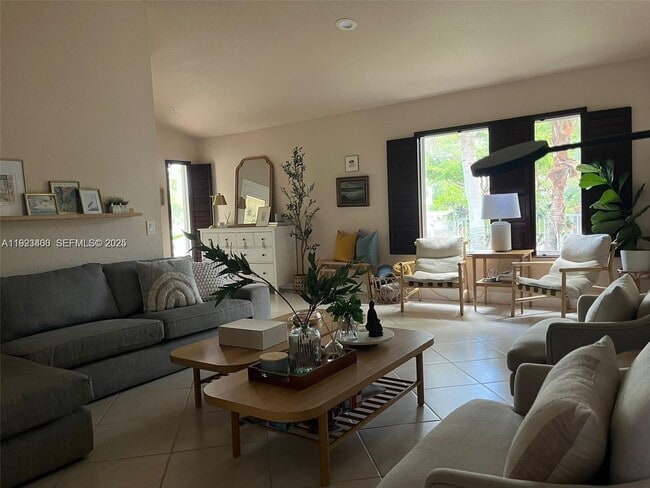 Photo - 1564 Sunset Way