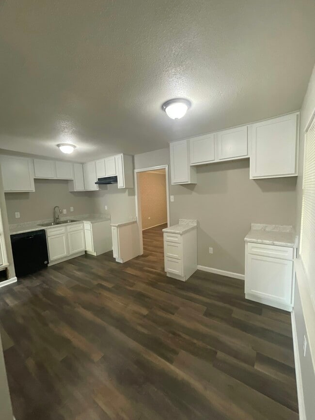 Photo - 9154 Haleville St