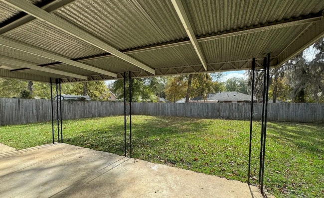 Photo - 654 Mayflower Dr