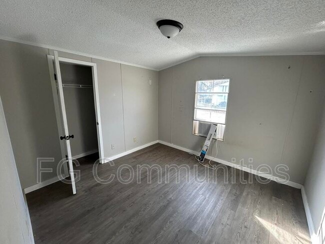 Photo - 1754 Zion Rd