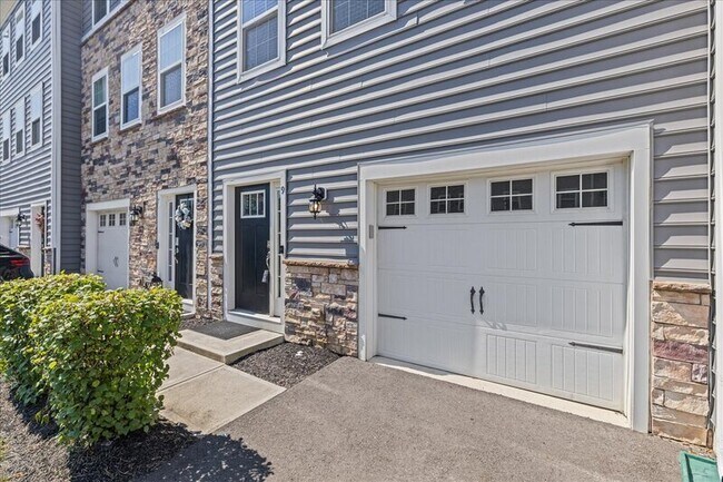 Photo - 9 Venice Ln