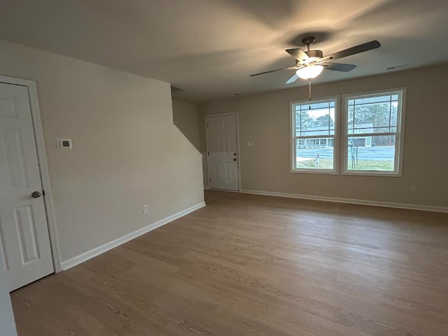 Photo - 111 Red Maple Pl