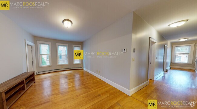 Building Photo - 12 Beacon St Unit 1 Rental