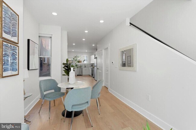 Photo - 2345 S Bancroft St