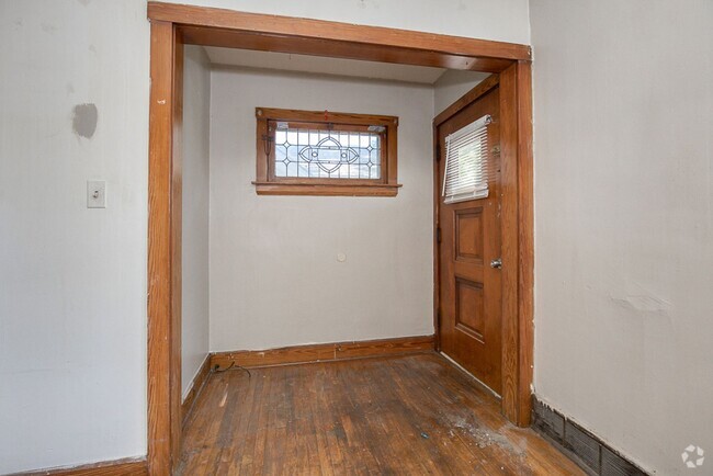 Building Photo - 3200 W 82nd St Unit 3202 W 82nd UP Rental