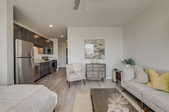 Photo - Henley (6324-6344 Lyndale)