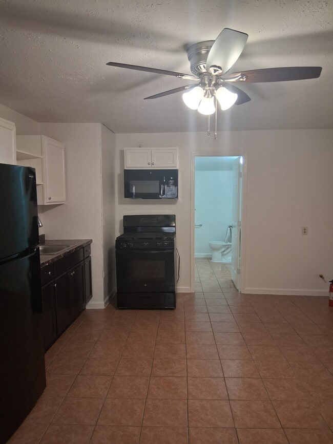 Imagen_2988 - 1200 E 26th St Unidad 1