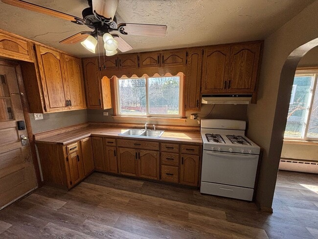 Building Photo - 2 Bed 1 Bath Single Family Home in Rhinelander