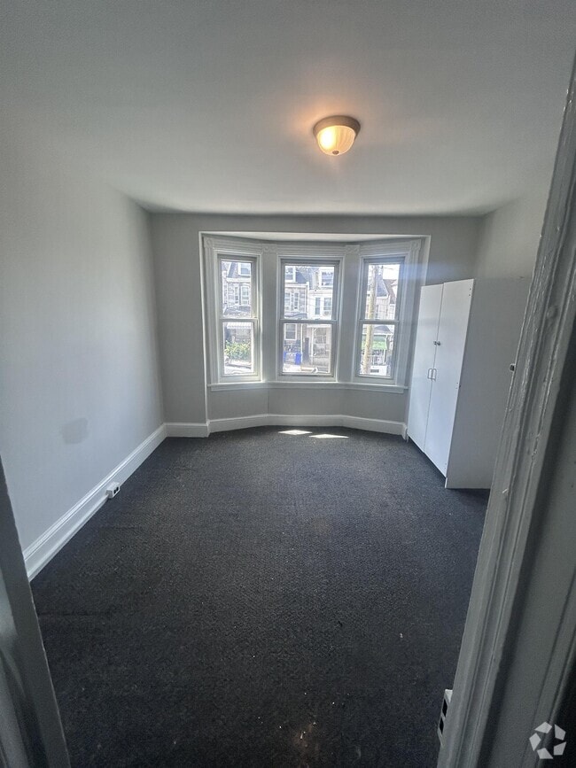 Building Photo - 1341 Green St Rental