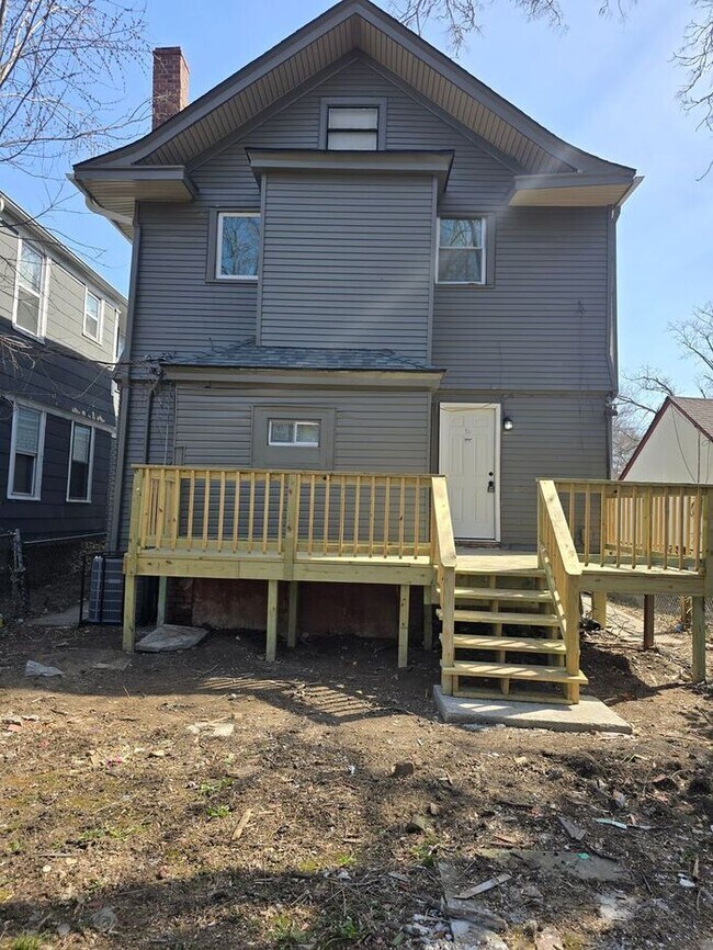 Photo - 3434 Olive St