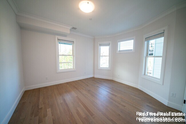 Photo - 37 Calumet St Unit 1