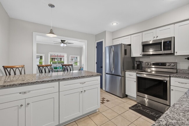 Photo - 1072 Taylor Rd