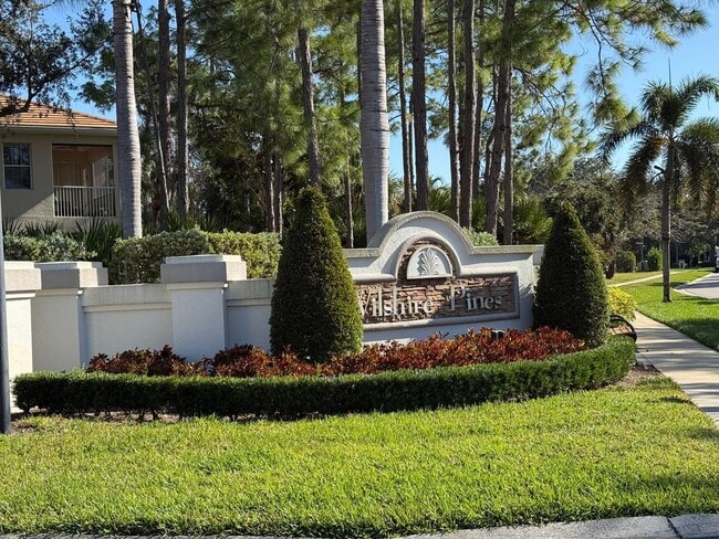 Photo - 2 Bed + Flex, 2 Bath Fully Furnished Annual Rental Unit 607