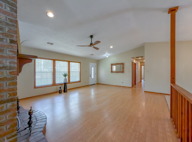 Photo - 8514 Raquel Ln