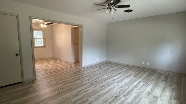 Photo - 702 Smith Ave