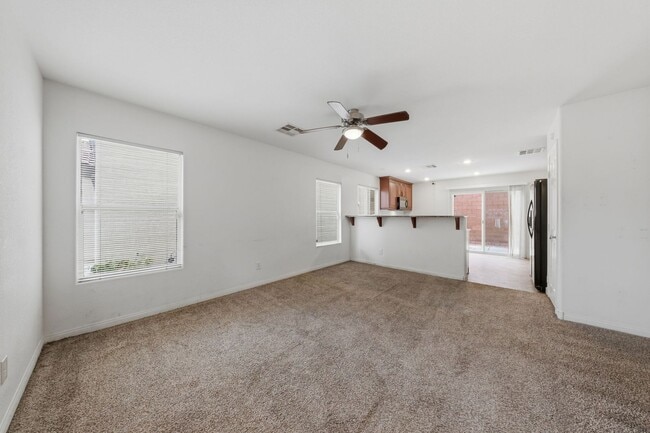Photo - 553 Brinkburn Point Ave