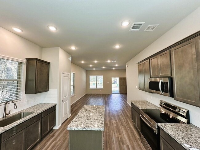 Photo - 1113 W Cedar River Rd