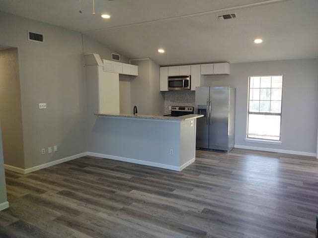 Photo - 600 Benedict Ln