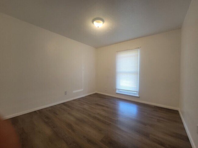Photo - 3 BEDROOM IN MESQUITE****