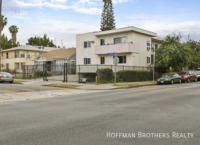 Photo - 1220 N Van Ness Ave Unit 7