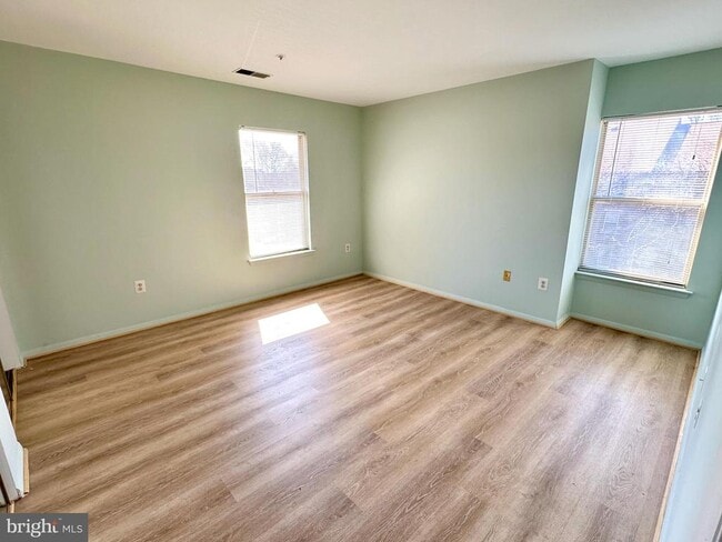 Photo - 7804 Guildberry Ct Unidad 303