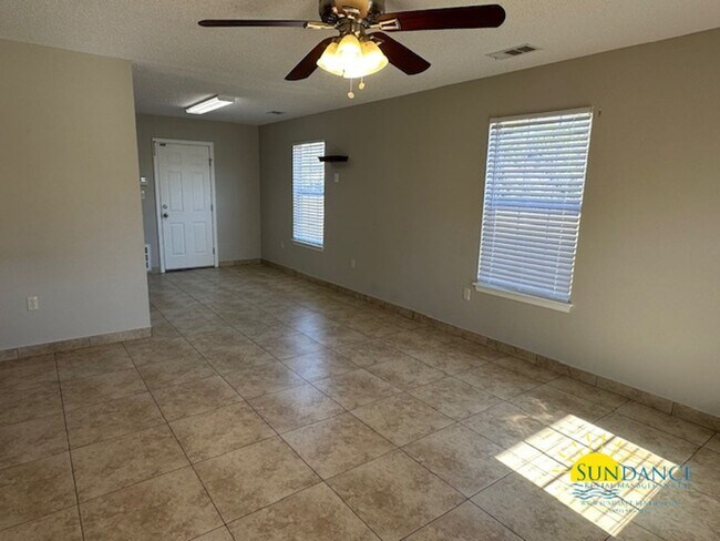 Photo - Great 2 Bedroom 1 bath Duplex in Navarre!