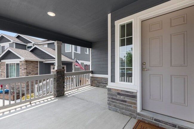 Photo - 3 Bedroom 2 1/2 Bath in Loveland