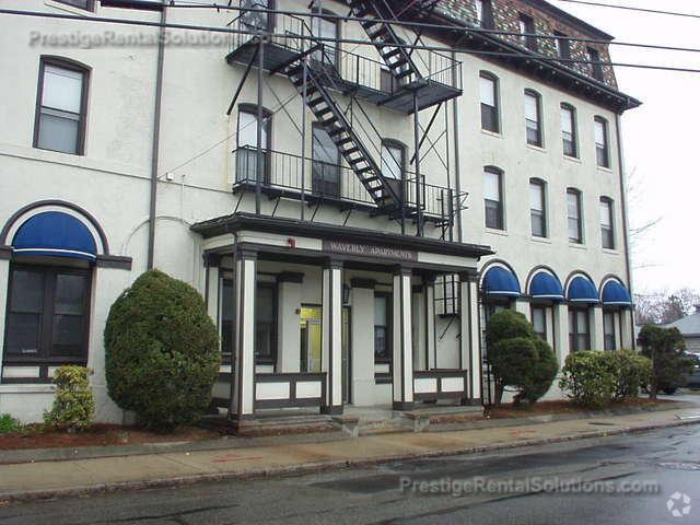 Building Photo - 223 Essex St Unit 3 Rental