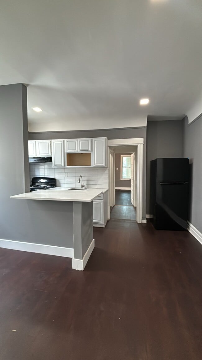 Photo - 445 Broadway Unidad 3L