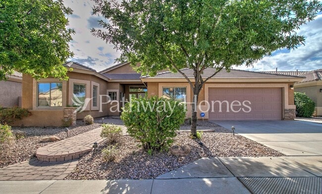 Building Photo - 2621 S Parrish Rental