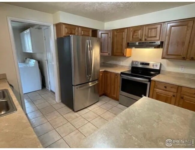 Photo - 1915 Collyer St