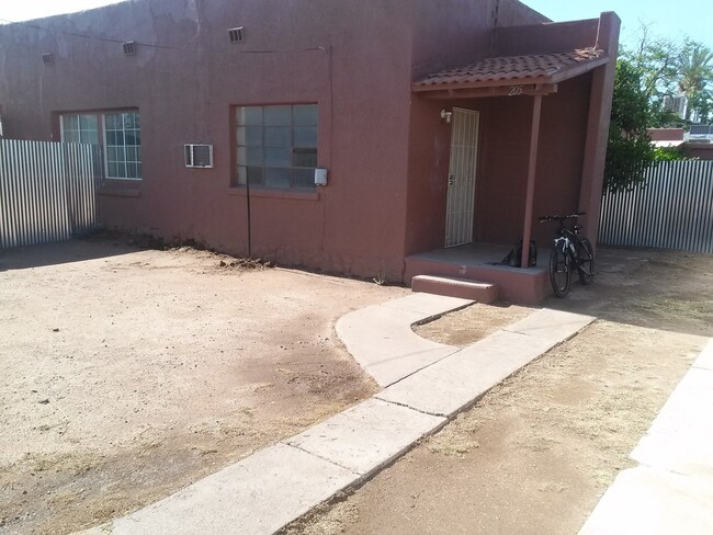 Enjoy Privacy in this 1BR Duplex with Larg... - Enjoy Privacy in this 1BR Duplex with Larg... Casa