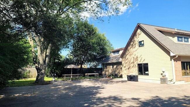 Photo - 618 Barron Blvd