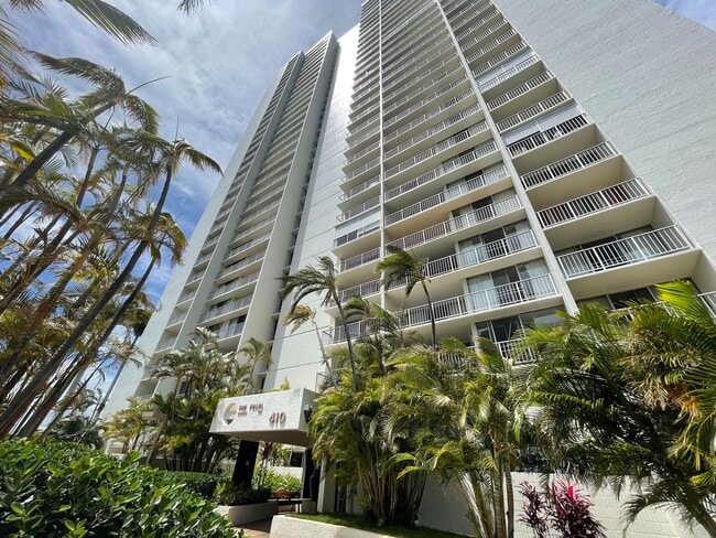 Building Photo - Pearl Two - 2 bedrooms, 1 bath Condo with 1 parking - Avail now!