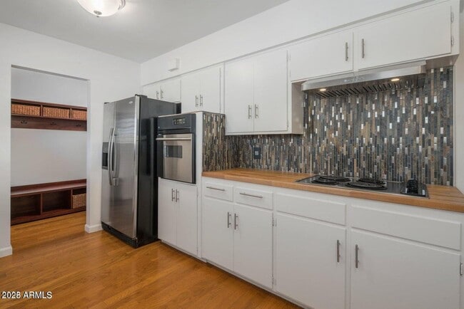 Photo - 1609 W Lawrence Rd