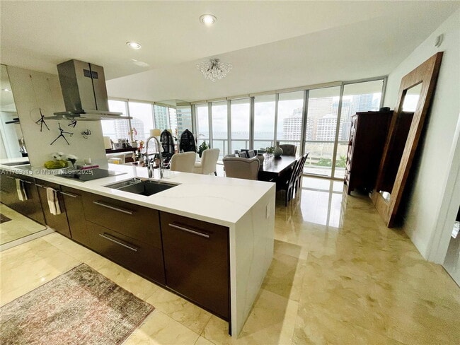 Photo - 495 Brickell Ave Unidad 1201