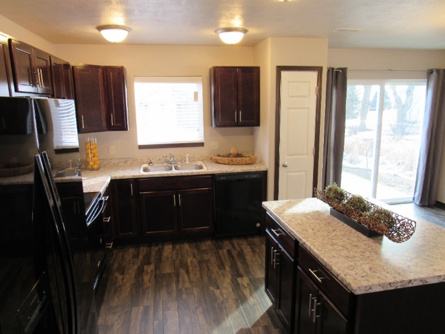 Photo - 325 Jerry Pl