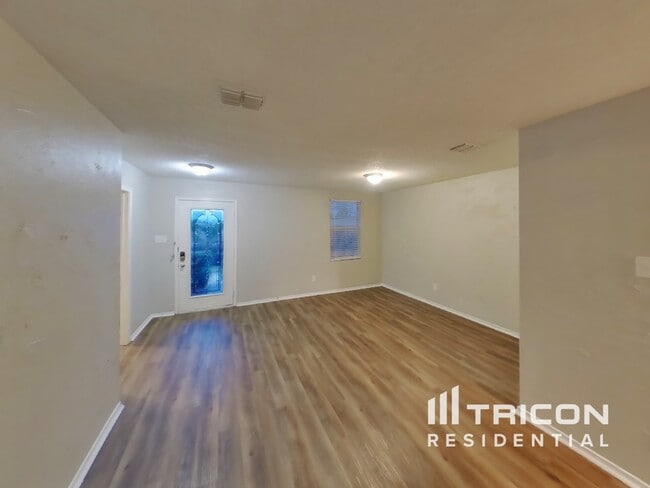 Photo - 2641 Bandera Pl