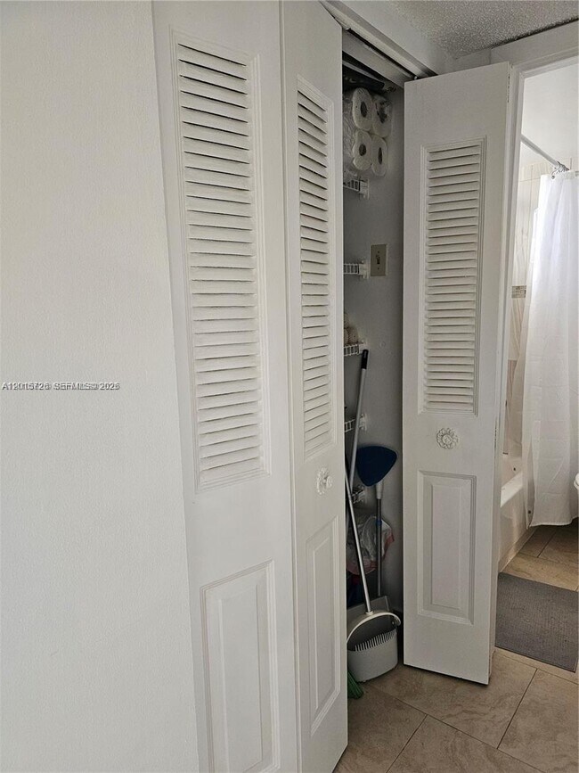 Photo - 6150 NW 62nd St Unit 307