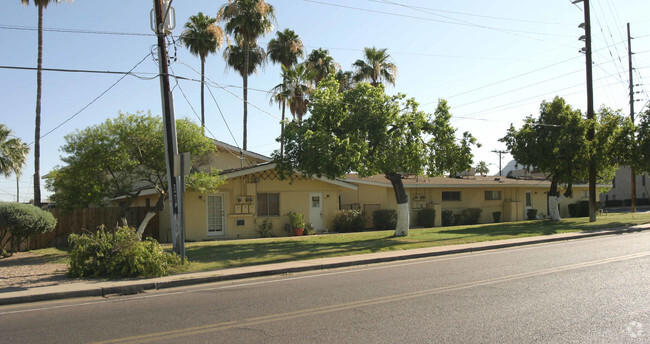 Building Photo - Madison on Maryland Rental