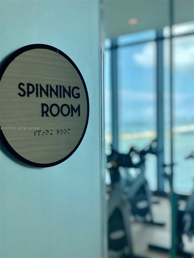 Photo - 3131 NE 7th Ave Unidad 2301