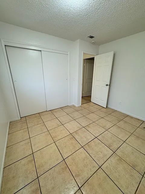 Photo - 2553 Glen- 2bd 1 bath