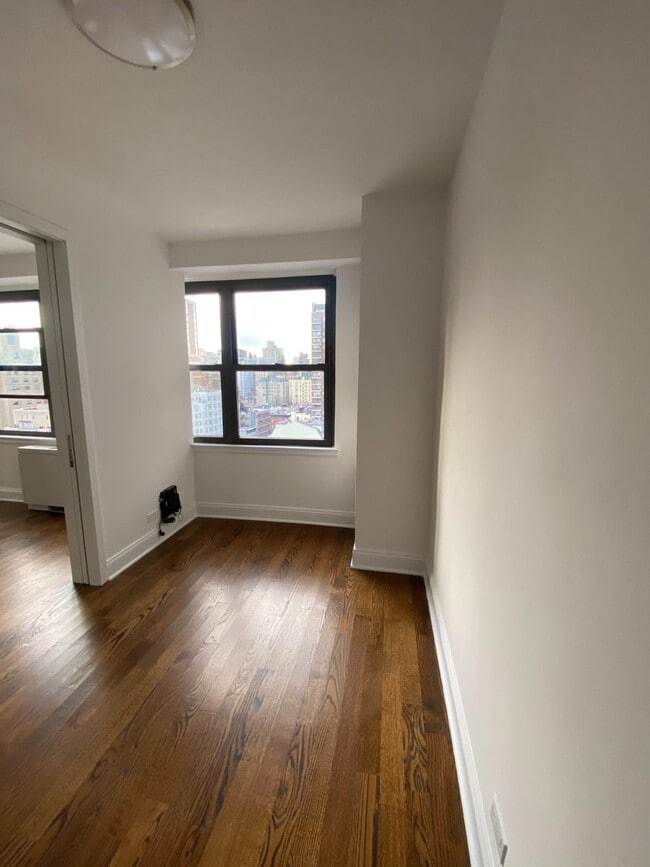 Photo - 240 E 82nd St Unit 12B