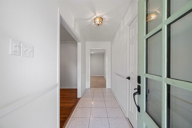 Photo - 4738 Spellman Rd