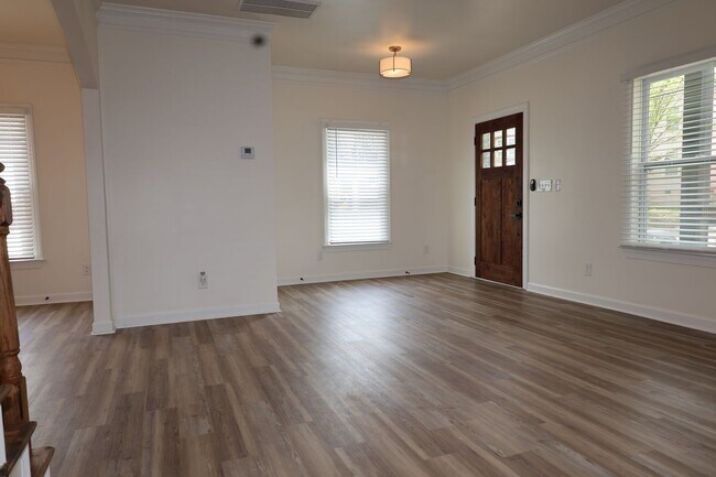 Photo - 3 Bedroom Single Family Home (Newly Renova...