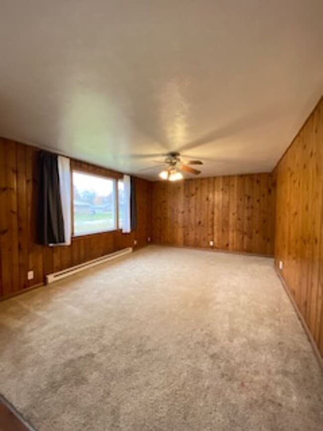 Photo - 3 Bedroom Home in Elkhart!