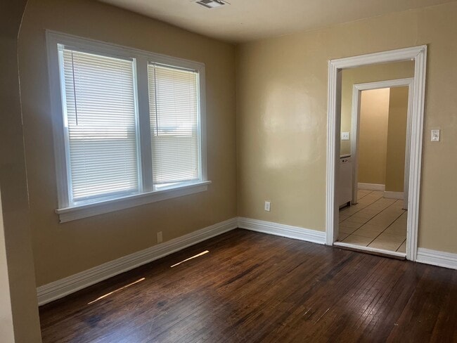 Photo - Charming 1 bed 1 bath 1930's bungalow in Midtown!