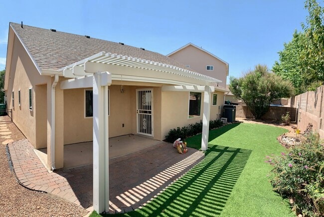 Photo - 2217 Mayapan Rd SE