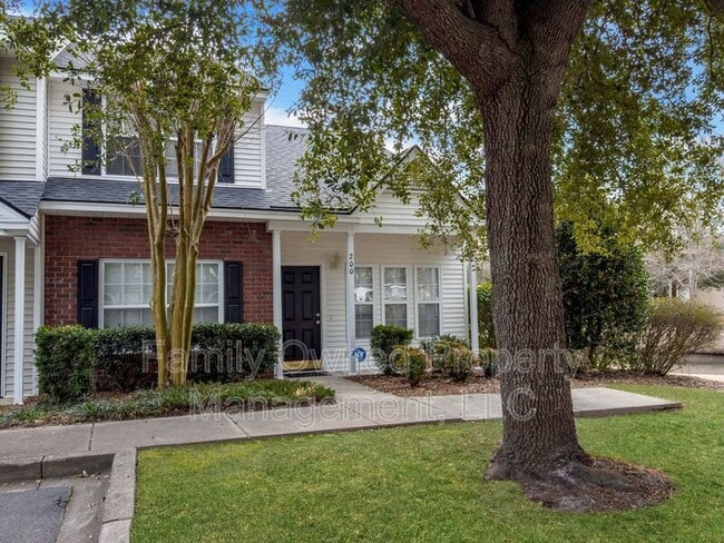 Photo - 200 Pond Pine Trail